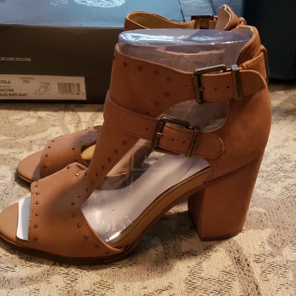 Brand new-Vince Camuto Sandals - Picture 4 of 8